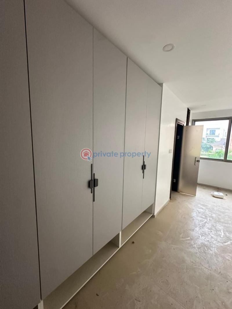 2 bedroom Shared Apartment For Rent Banana Island Ikoyi Lagos - 5