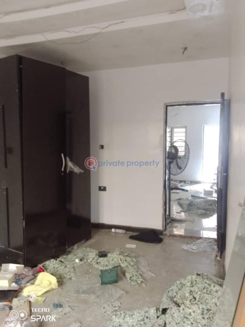 2 bedroom Flat & Apartment For Rent Yaba Lagos - 2