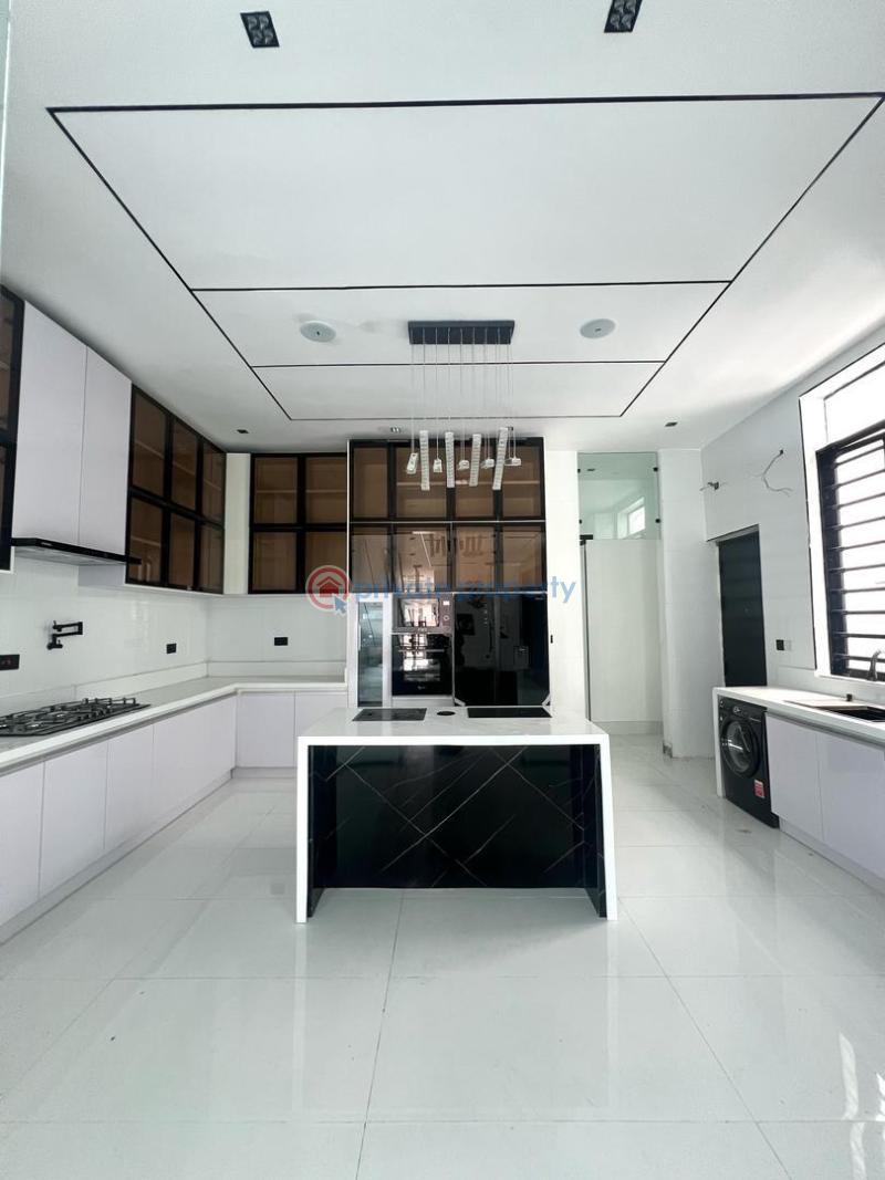 5 bedroom Detached Duplex For Sale 2nd Toll Lekki Lekki Lagos - 3