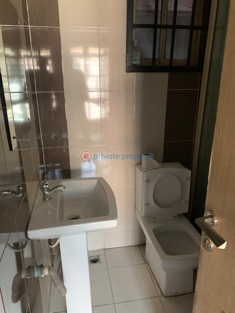 4 bedroom Flat & Apartment For Rent Yaba Lagos - 5