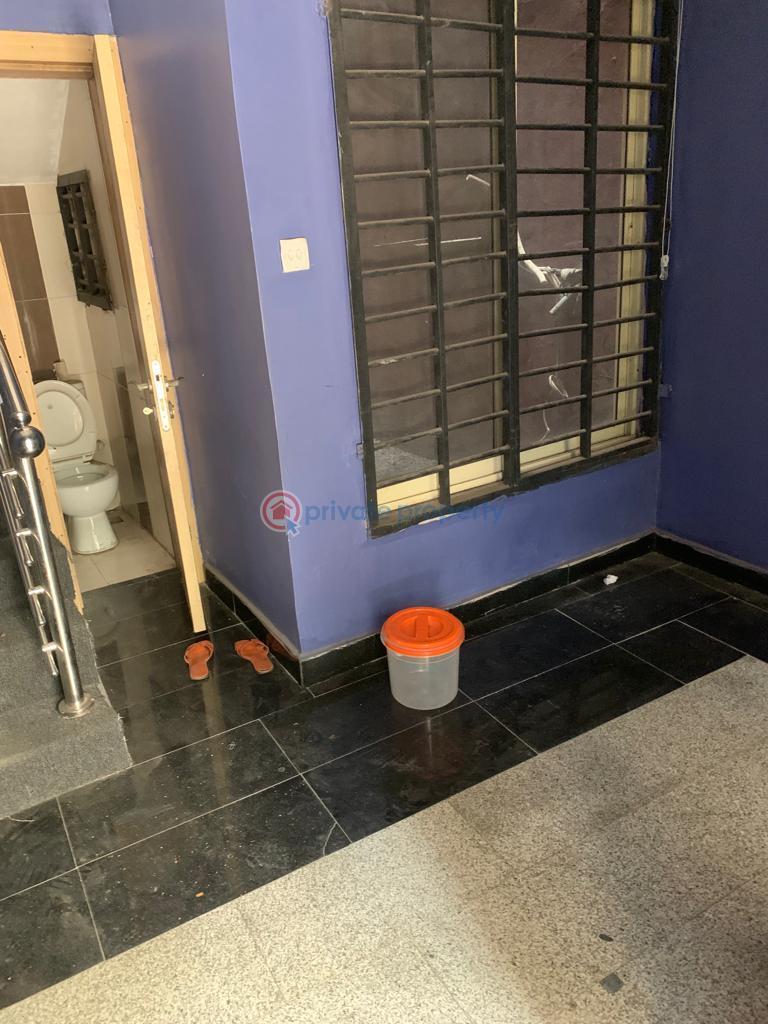 4 bedroom Flat & Apartment For Rent Yaba Lagos - 8