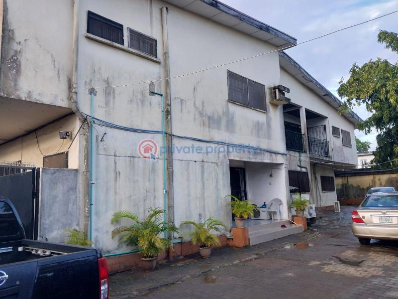 Faily used 7 bedroom duplex - 1 7 bedroom Detached Duplex For Sale Isaac John Ikeja GRA Lagos - 1