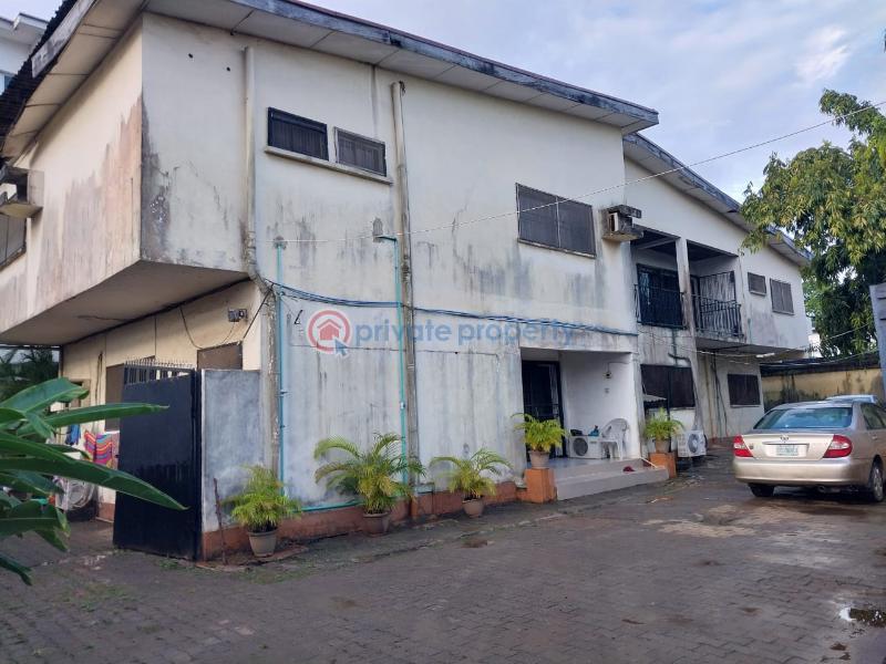 Faily used 7 bedroom duplex - 3 7 bedroom Detached Duplex For Sale Isaac John Ikeja GRA Lagos - 3