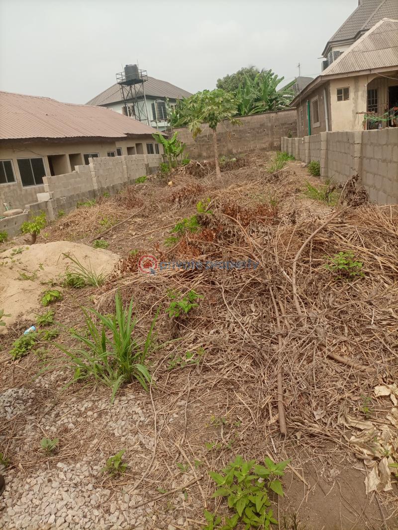 For sale Land Island Estate, By Sterling Bank, Magboro, Off Lagos