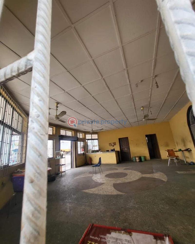 Filling Station For Sale Off Yinka Ayefele Radio House, Orita Challenge Expressway, Ibadan. Challenge Ibadan Oyo - 2