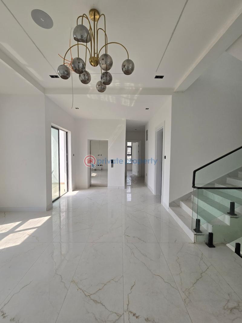 5 bedroom Detached Duplex For Sale Along Lekki Expressway Lagos - 5