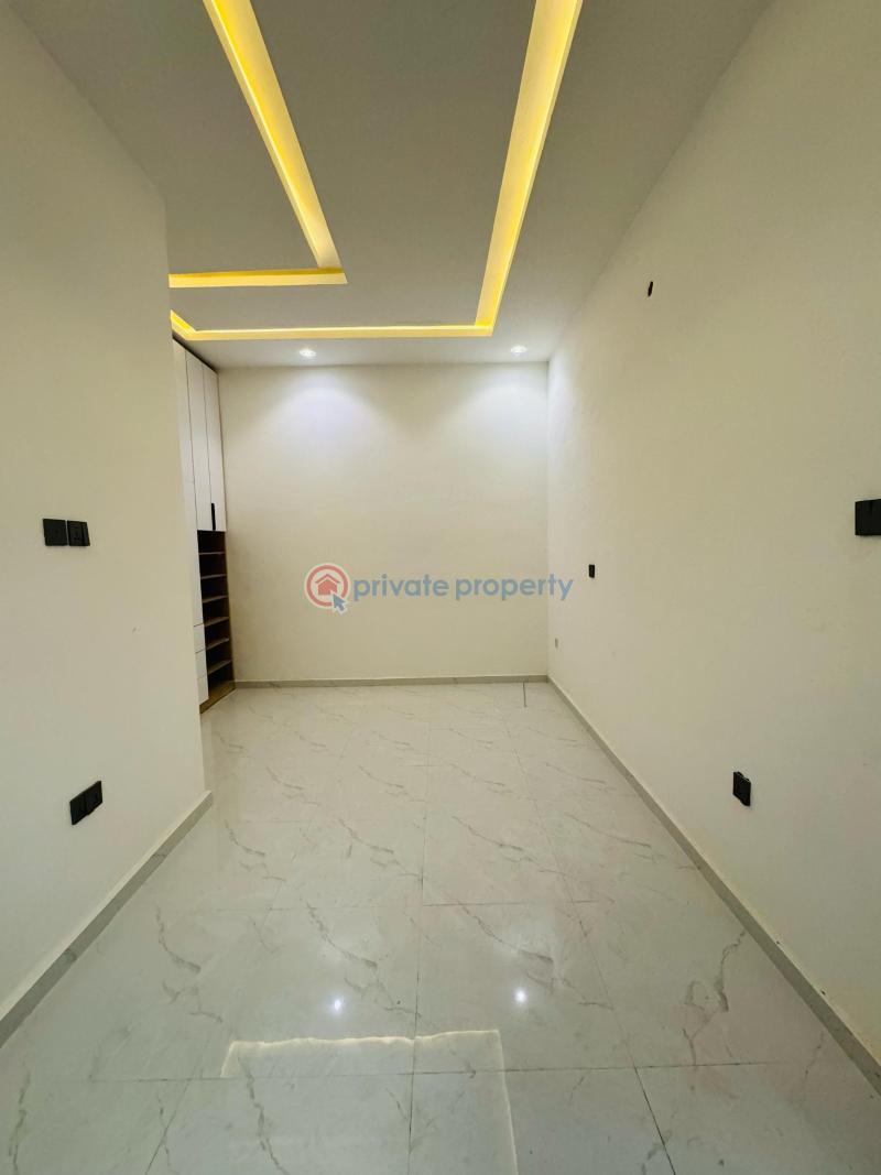 4 bedroom Semi detached Duplex For Sale Magodo Kosofe/Ikosi Lagos - 5