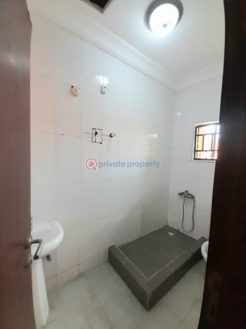 3 bedroom Flat & Apartment For Rent Thomas Estate Ajah Lagos - 9