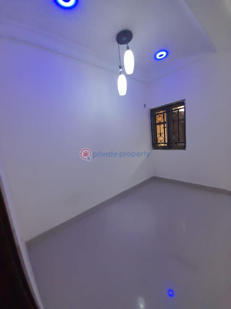 3 bedroom Flat & Apartment For Rent Thomas Estate Ajah Lagos - 2