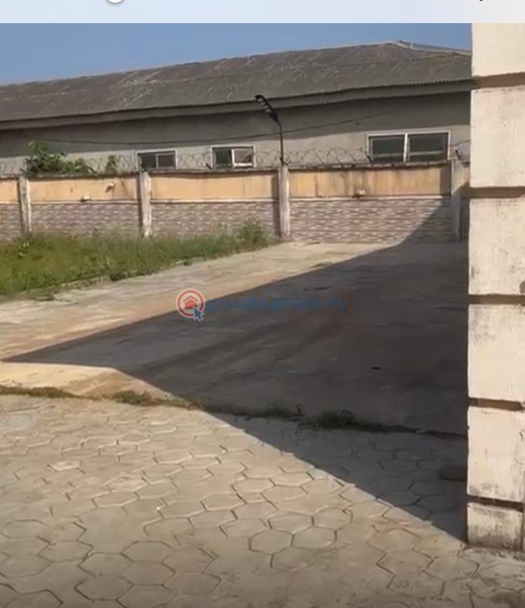 4 bedroom Detached Bungalow For Sale Ibeshe Ikorodu Lagos - 9