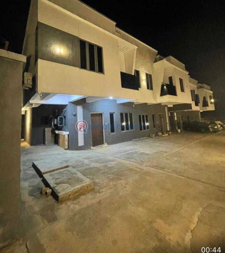 4 bedroom Terraced Duplex For Sale Magodo GRA Phase 1 Ojodu Lagos - 0
