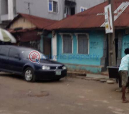 House For Sale Iwaya Yaba Lagos - 0