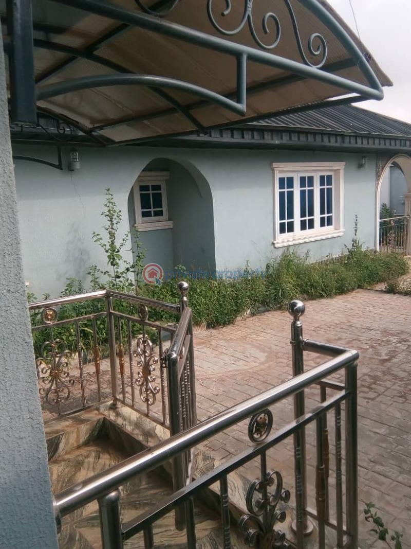 4 bedroom Detached Bungalow For Sale Pillar Estate Akala Express Ibadan Oyo - 10
