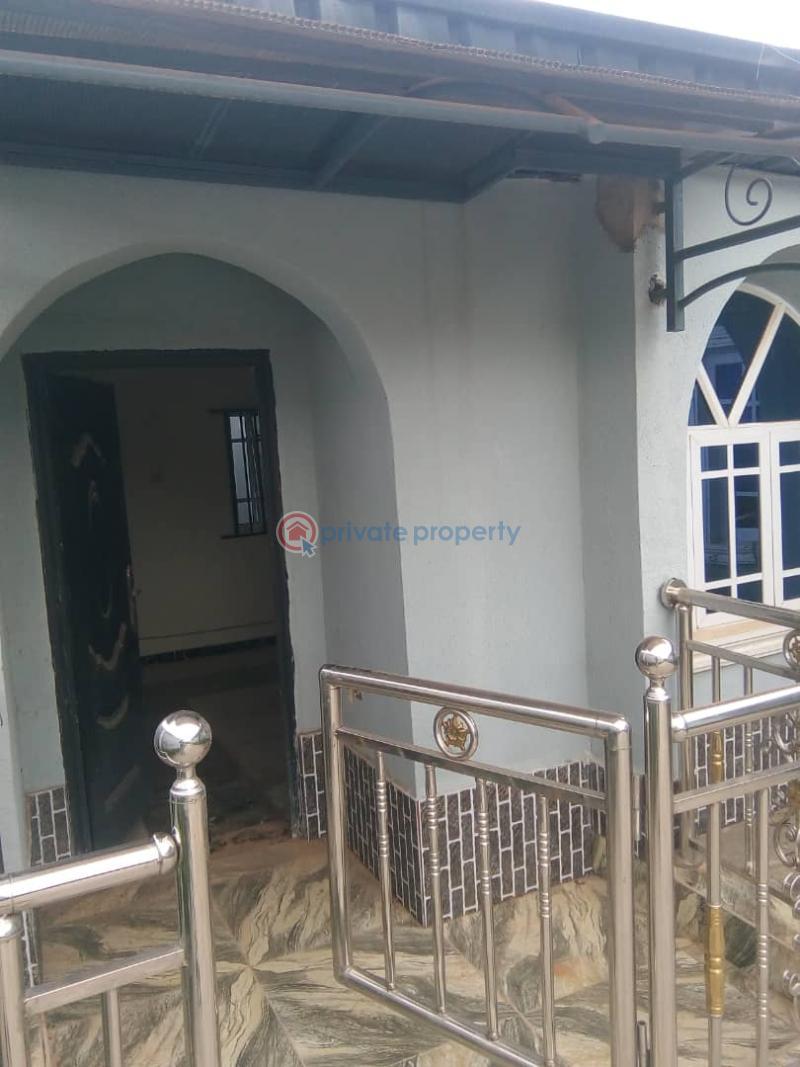 4 bedroom Detached Bungalow For Sale Pillar Estate Akala Express Ibadan Oyo - 9