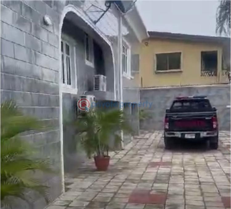 5 bedroom Detached Bungalow For Sale Maryland Lagos - 2
