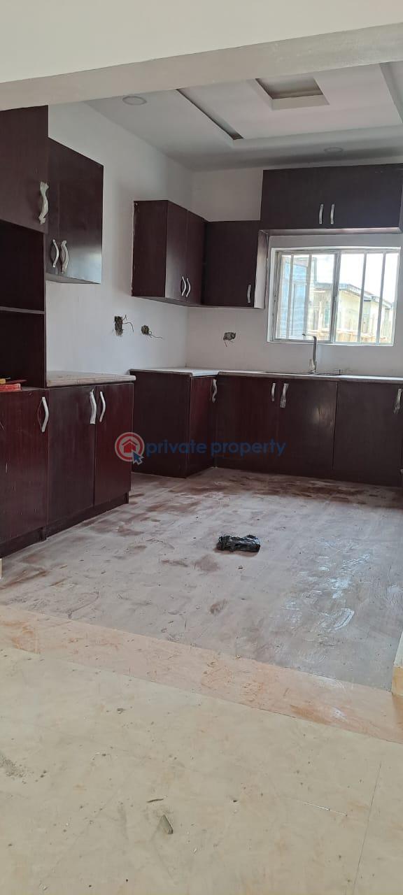 4 bedroom Flat & Apartment For Rent Bakesville Estate Badore Ajah Lagos - 8