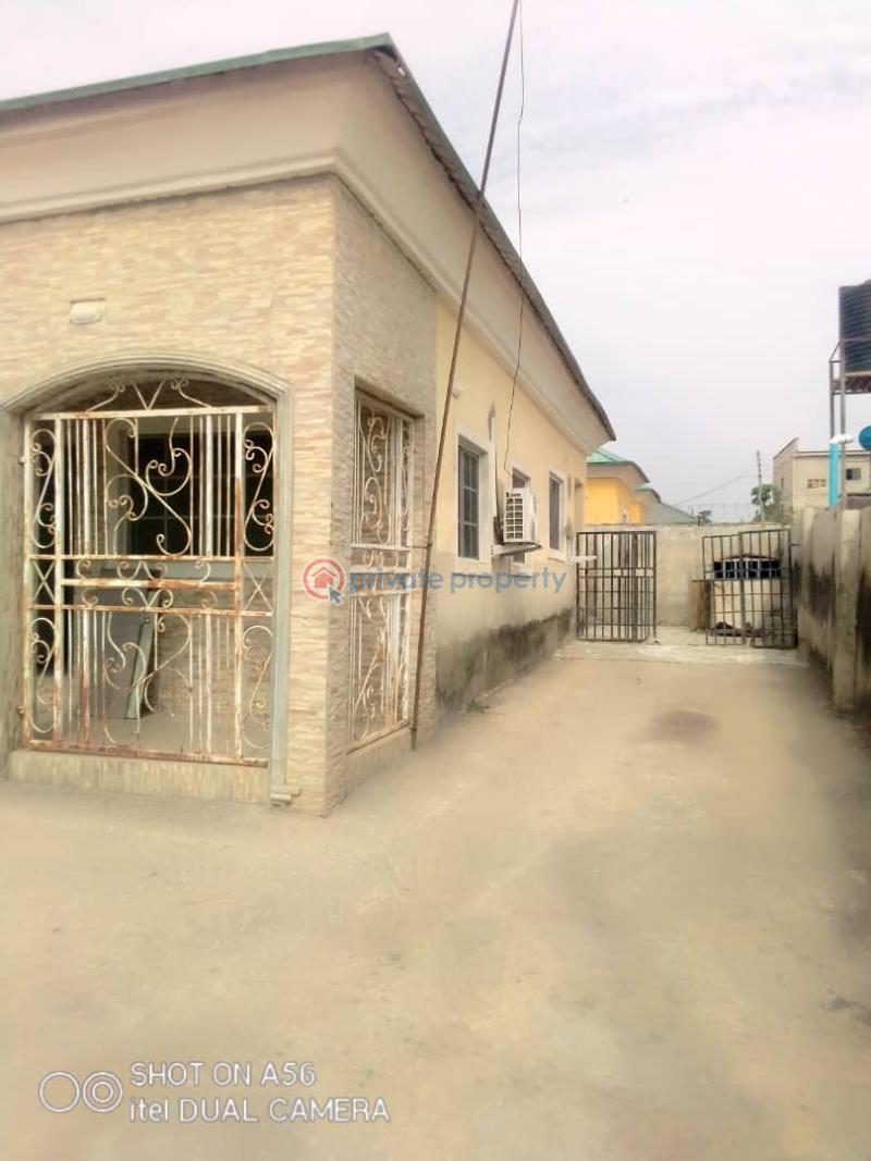 2 bedroom Bungalow For Rent Lugbe Airport Road Lugbe Abuja Phase 4  - 3