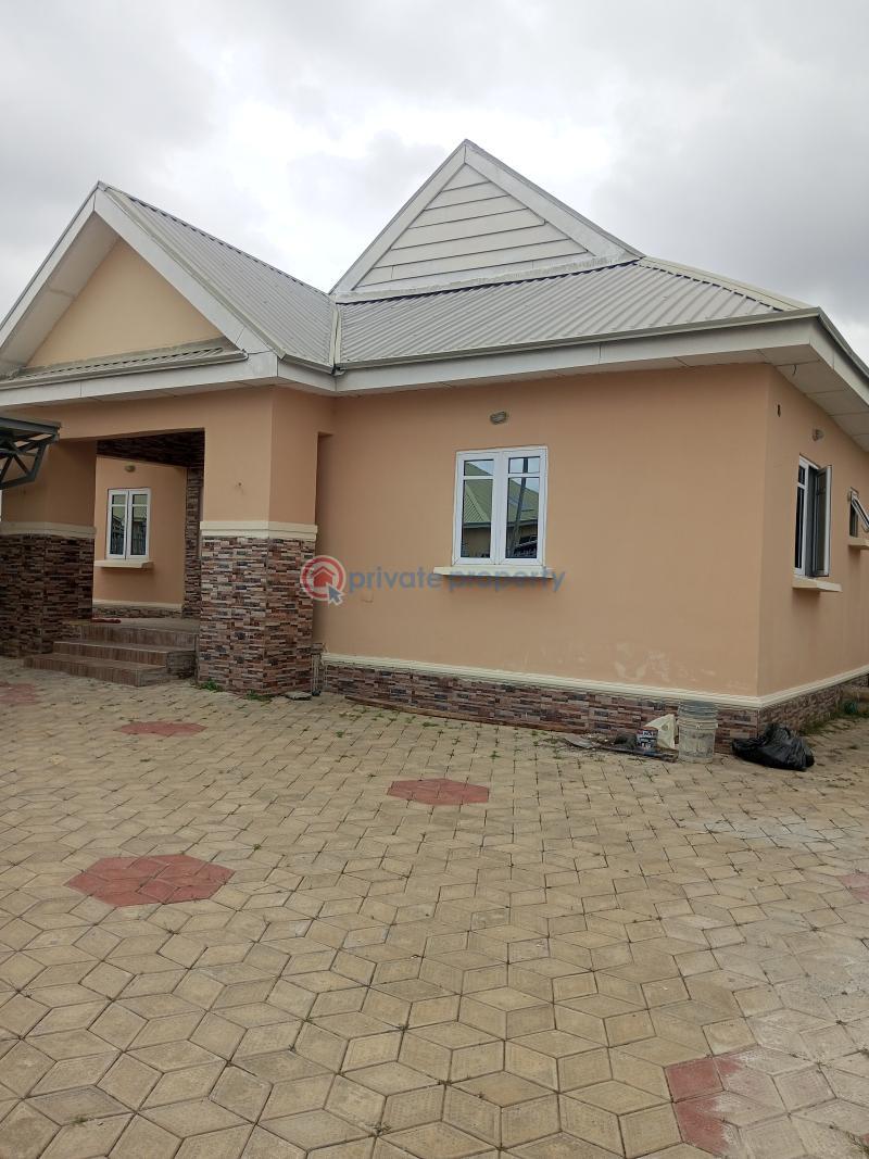 3 bedroom House For Rent Von Garden Estate Road Lugbe Abuja Phase 4  - 0
