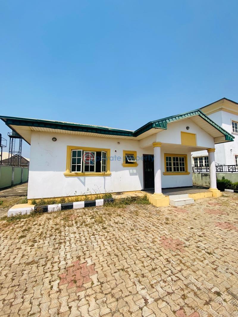For rent 3 bedroom Detached Bungalow Kolapo Ishola Gra Akobo Ibadan Oyo (PID 0PBKSE) Private