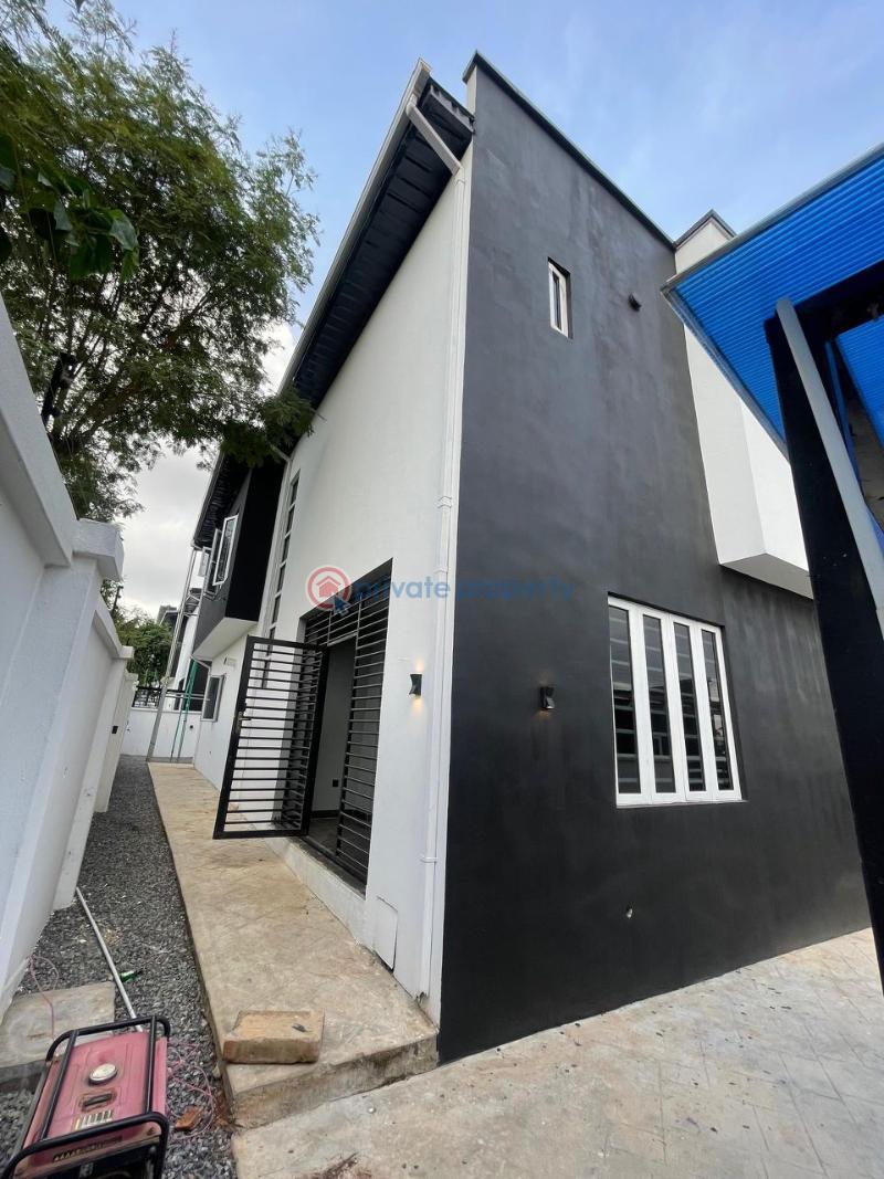 Fully detached 4 bedroom duplex home with security post - 2 4 bedroom Detached Duplex For Sale Carlton Gate Estate Gra Akobo Ibadan Oyo - 2