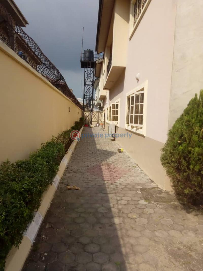 For sale 5 bedroom House Magodo Phase 2 Magodo Isheri Ikeja Lagos (PID