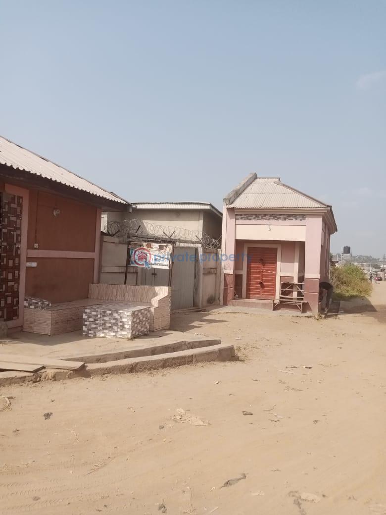 2 bedroom House For Sale Divine Favour Estate Ojoo Ibadan Oyo - 4