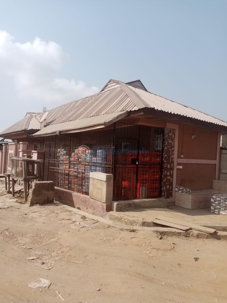 2 bedroom House For Sale Divine Favour Estate Ojoo Ibadan Oyo - 3
