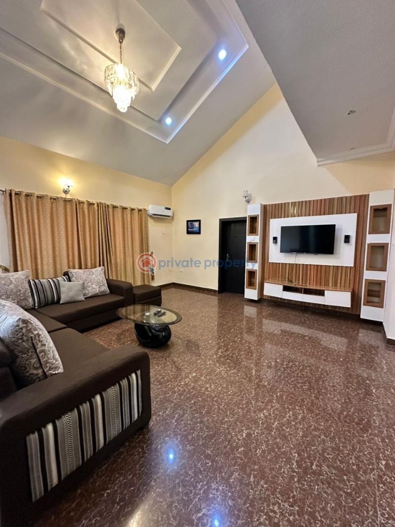 Self Contain For Rent Onireke Gra, Jericho, Ibadan Ibadan Oyo - 1