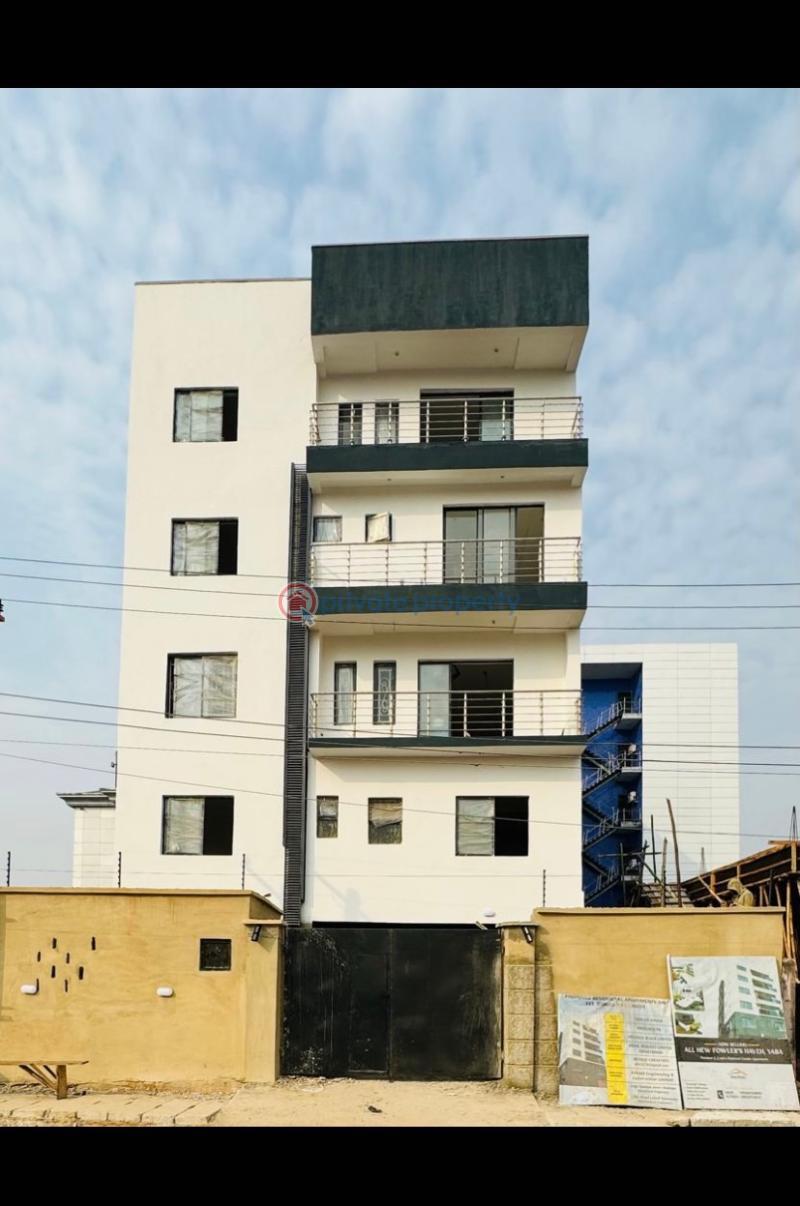 Fully serviced  3 bedroom apartment - 9 3 bedroom Flat & Apartment For Sale Alagomeji Yaba Lagos - 9