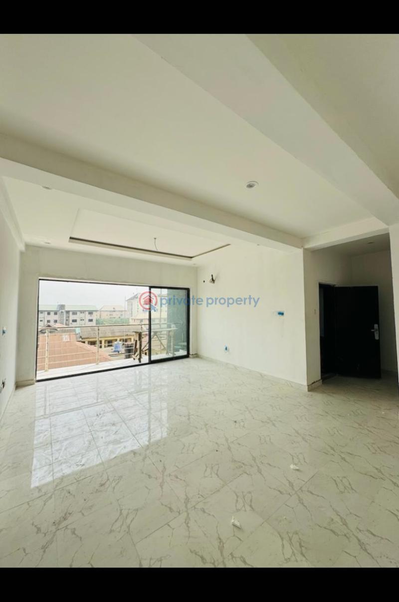 Fully serviced  3 bedroom apartment - 1 3 bedroom Flat & Apartment For Sale Alagomeji Yaba Lagos - 1