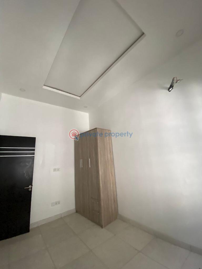 4 bedroom House For Rent Royal Pine Estate, Orchid Road Lekki Lagos - 4