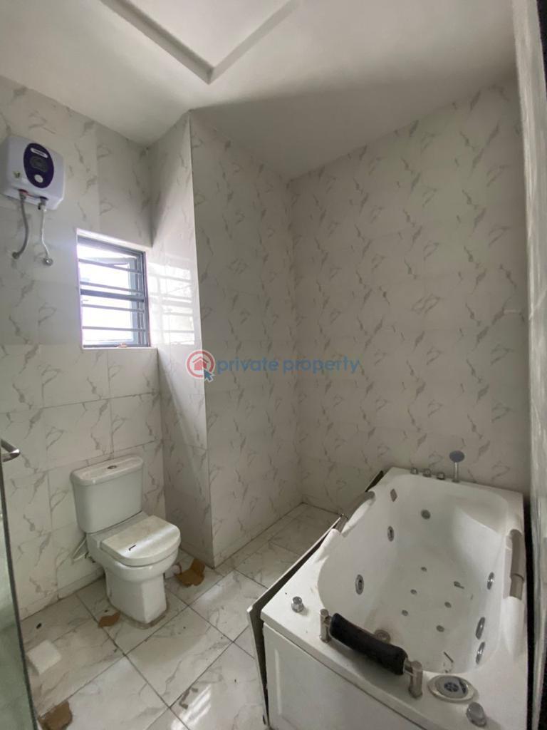 4 bedroom House For Rent Royal Pine Estate, Orchid Road Lekki Lagos - 7