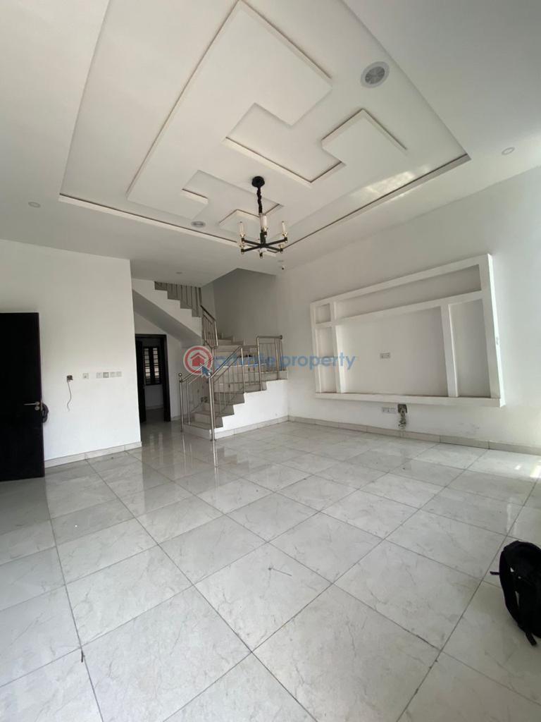 4 bedroom House For Rent Royal Pine Estate, Orchid Road Lekki Lagos - 1