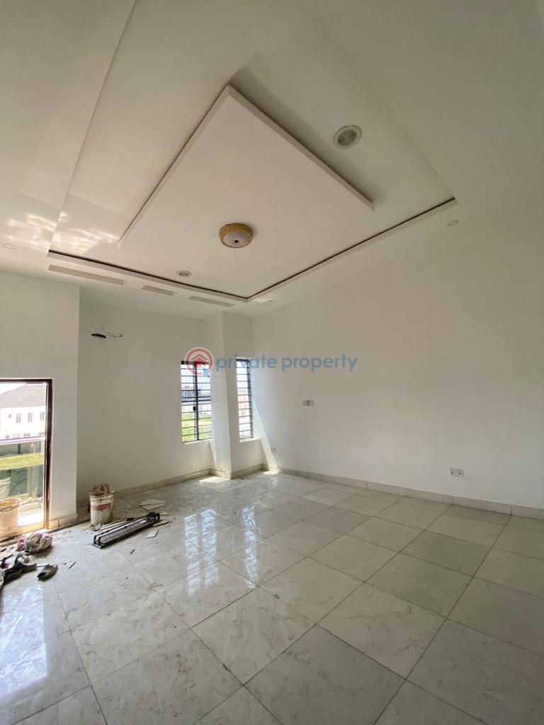 4 bedroom House For Rent Royal Pine Estate, Orchid Road Lekki Lagos - 5