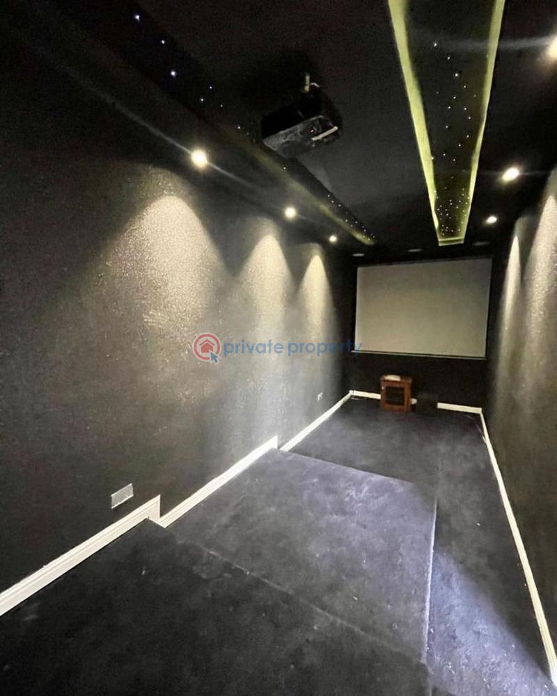 5 bedroom House For Sale Lekki Lagos - 1