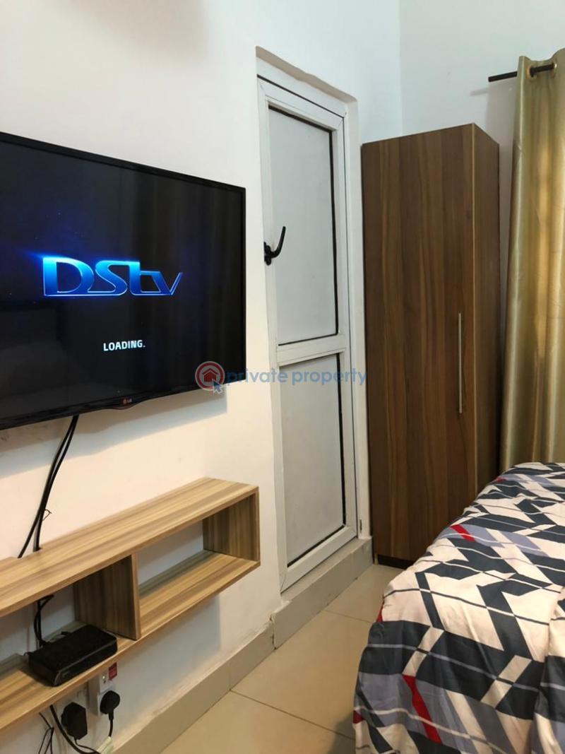 1 bedroom Self Contain For Rent Parkview Estate Off Femi Pedro Ikoyi Lagos - 2