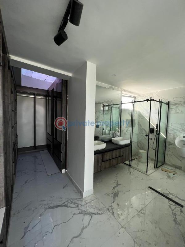5 bedroom House For Sale Lekki Lagos - 10