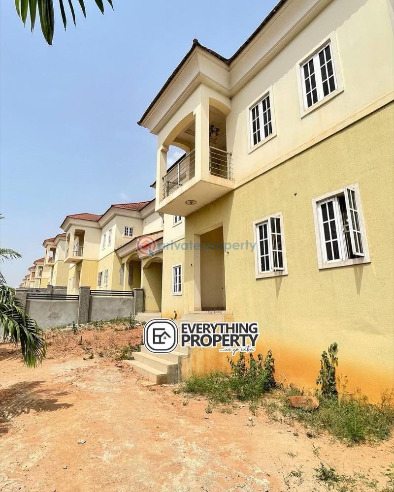 For sale 3 bedroom House By Prince & Princess Estate Kaura Abuja Phase