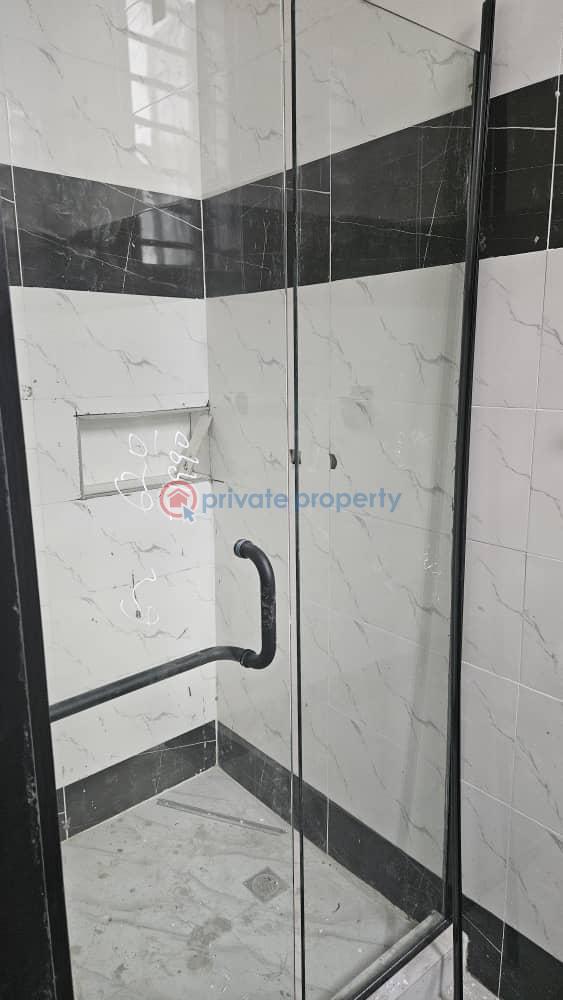 4 bedroom Detached Duplex For Sale Crown Estate Monastery Road Sangotedo Lagos - 6