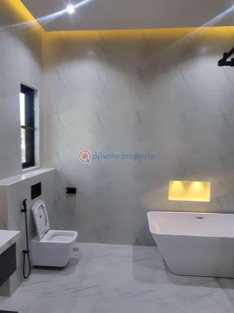 10 bedroom Hotel For Sale Off Ogudu Road Ogudu Lagos - 4