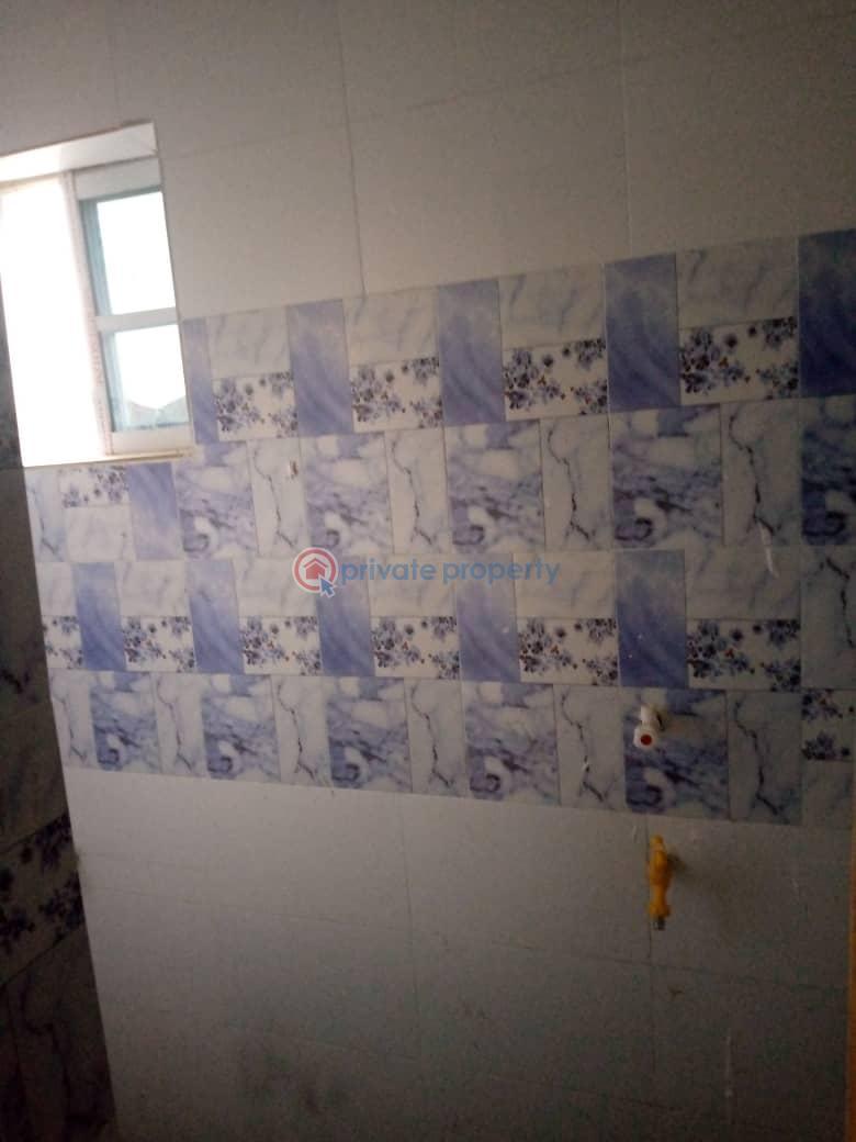 7 bedroom Commercial Property For Rent Ogudu Lagos - 1