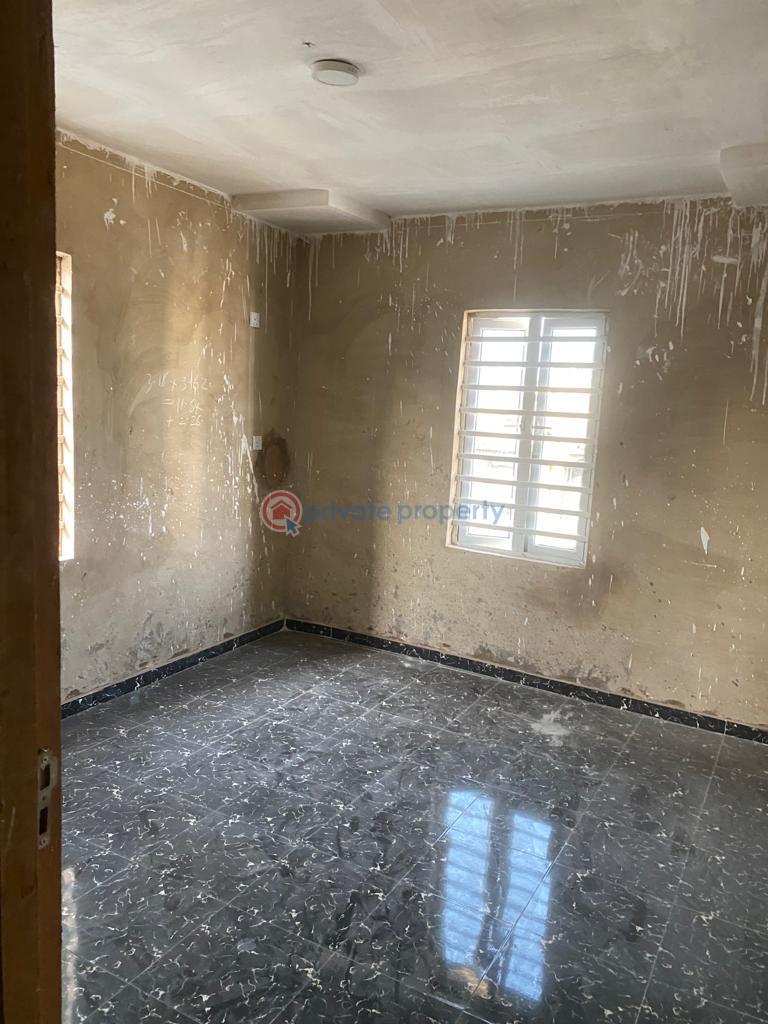 2 bedroom Block Of Flats For Rent Alagomeji Yaba Lagos - 1