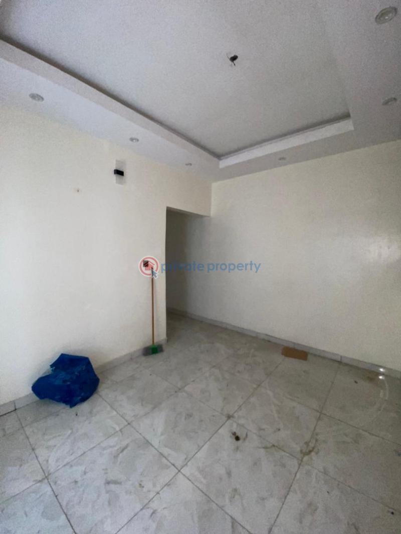 1 bedroom Flat & Apartment For Rent Ebute Metta Yaba Lagos - 10