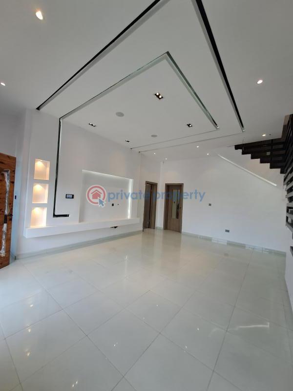 4 bedroom House For Sale Ologolo Lekki Lagos - 1