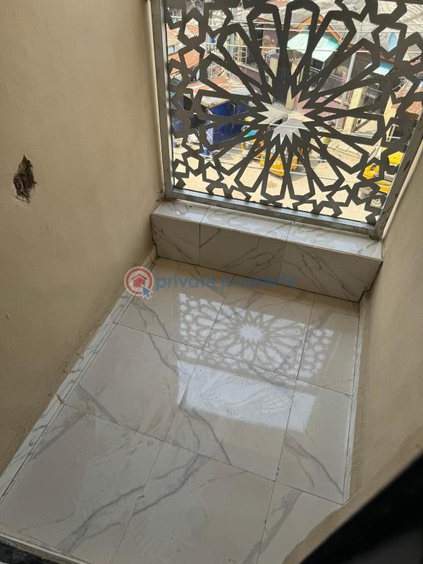 1 bedroom Mini Flat For Rent Sabo Yaba Lagos - 7