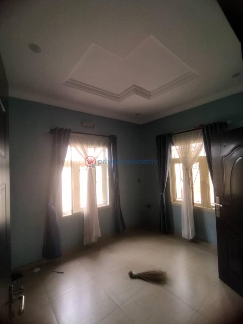 For rent 2 bedroom House Ikeja Lagos (PID 9PAASS) Private Property