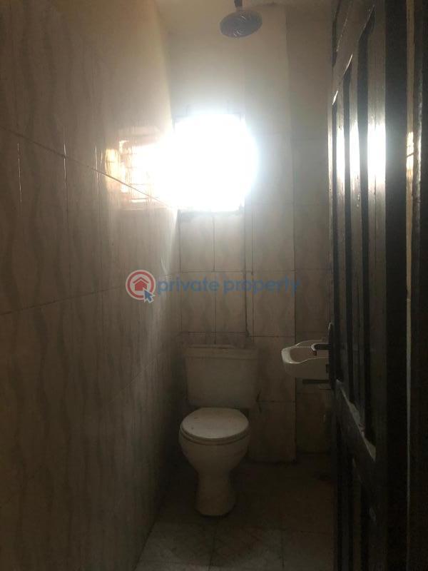 2 bedroom Flat & Apartment For Rent Alagomeji Yaba Lagos - 4