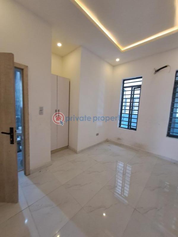 4 bedroom House For Sale Ologolo Lekki Lagos - 9