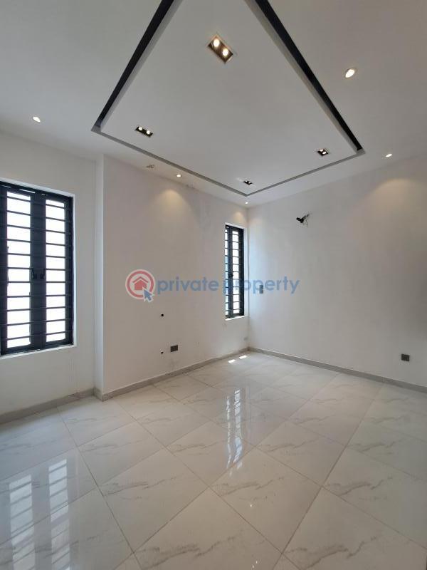 4 bedroom House For Sale Ologolo Lekki Lagos - 4