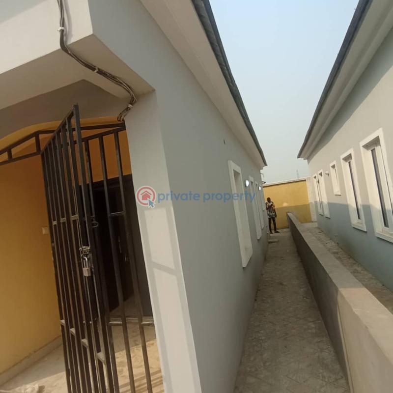 For sale 3 bedroom Detached Bungalow Rccg Redemption Camp Ogun area